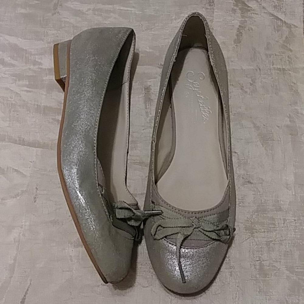 Seychelles Metallic Silver Bow Flats